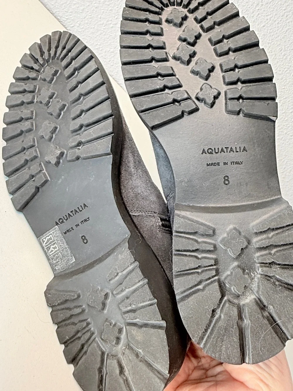 Aquatalia Gray Suede Lug Sole Ankle Boots Italy Size 8 Gray Boots leather